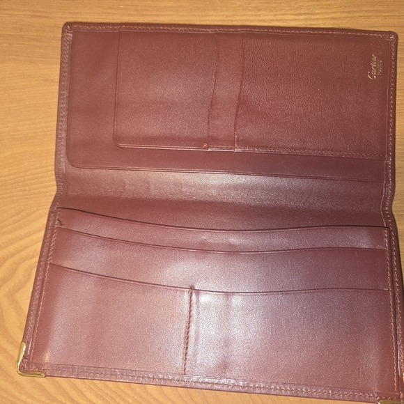 m_6855eb73ed788d9f406f3999.jpg Cartier EUC Vintage Burgundy Leather Wallet